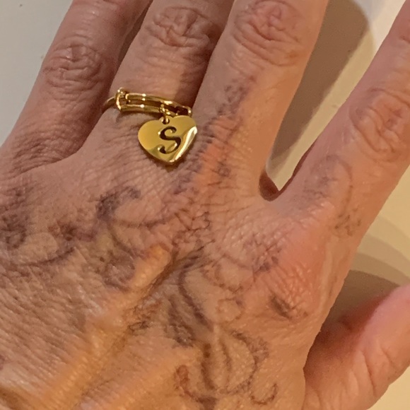 Charm Dangle Rings - Picture 8 of 13